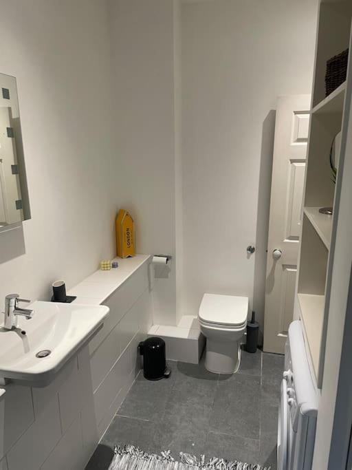 Appartamento The Flat With The Heart Londra Esterno foto