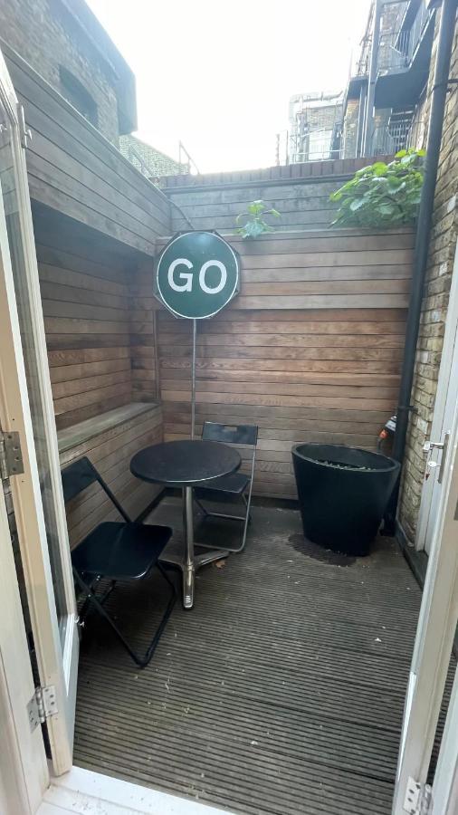 Appartamento The Flat With The Heart Londra Esterno foto
